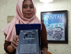 Febriana-Firdaus-wins-Pogau-award-680wide